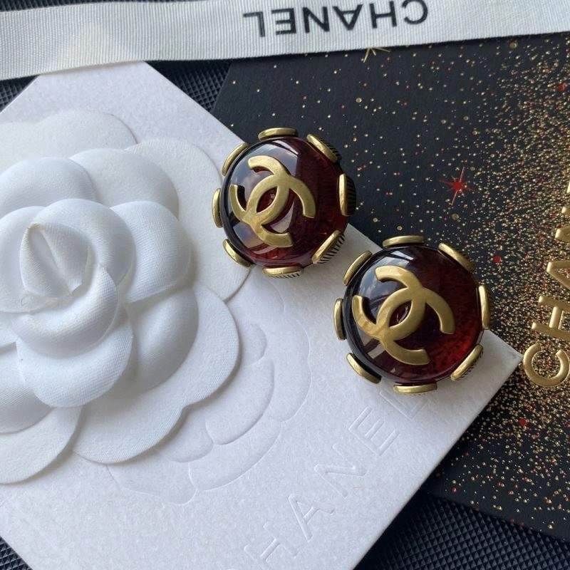 Unique Chanel Earrings 228944