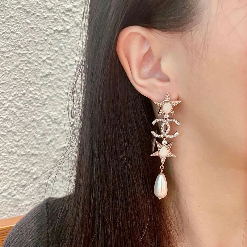 Chanel Earrings Supportive 228931
