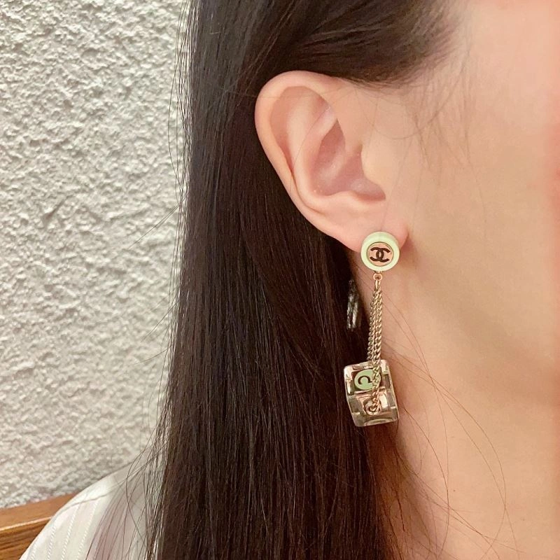 MultiPurpose Chanel Earrings 228984