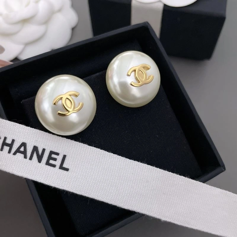 Chanel Earrings Durable 228927
