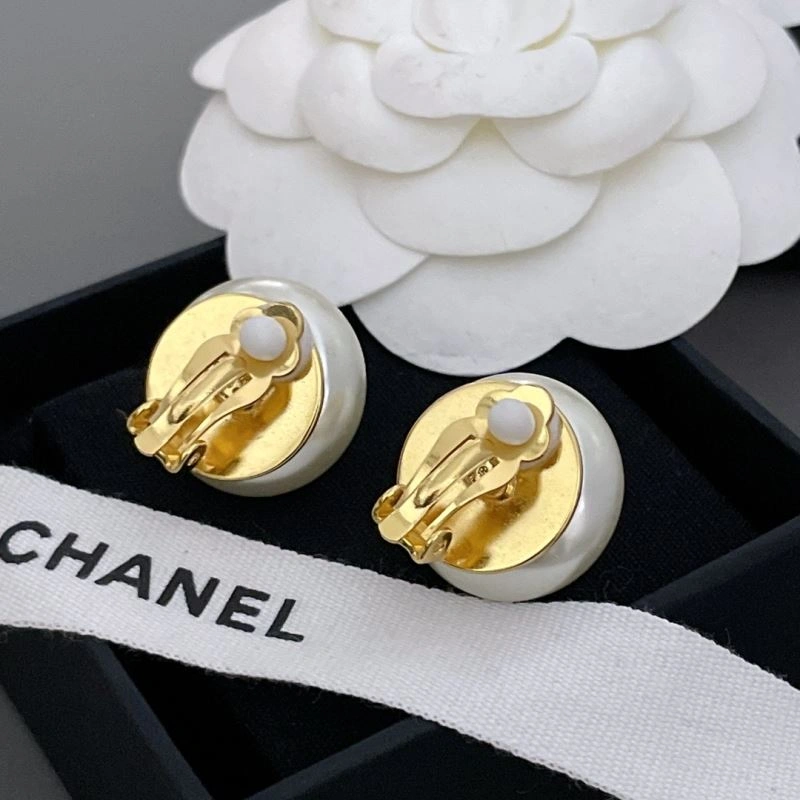 Chanel Earrings Durable 228927