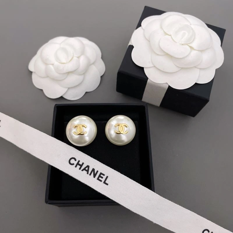 Chanel Earrings Durable 228927
