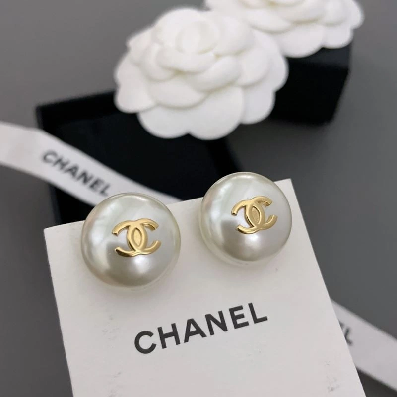 Chanel Earrings Durable 228927