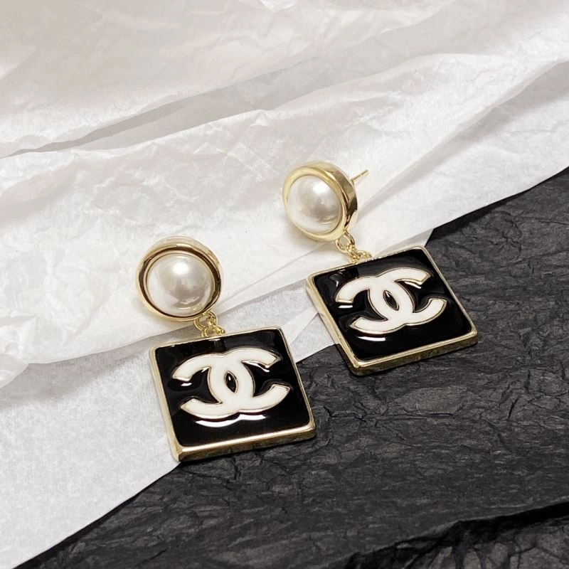 Chanel Earrings EyeCatching 228997