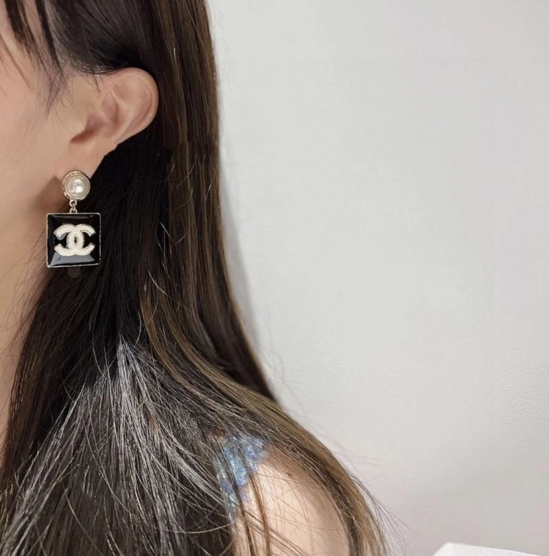 Chanel Earrings EyeCatching 228997