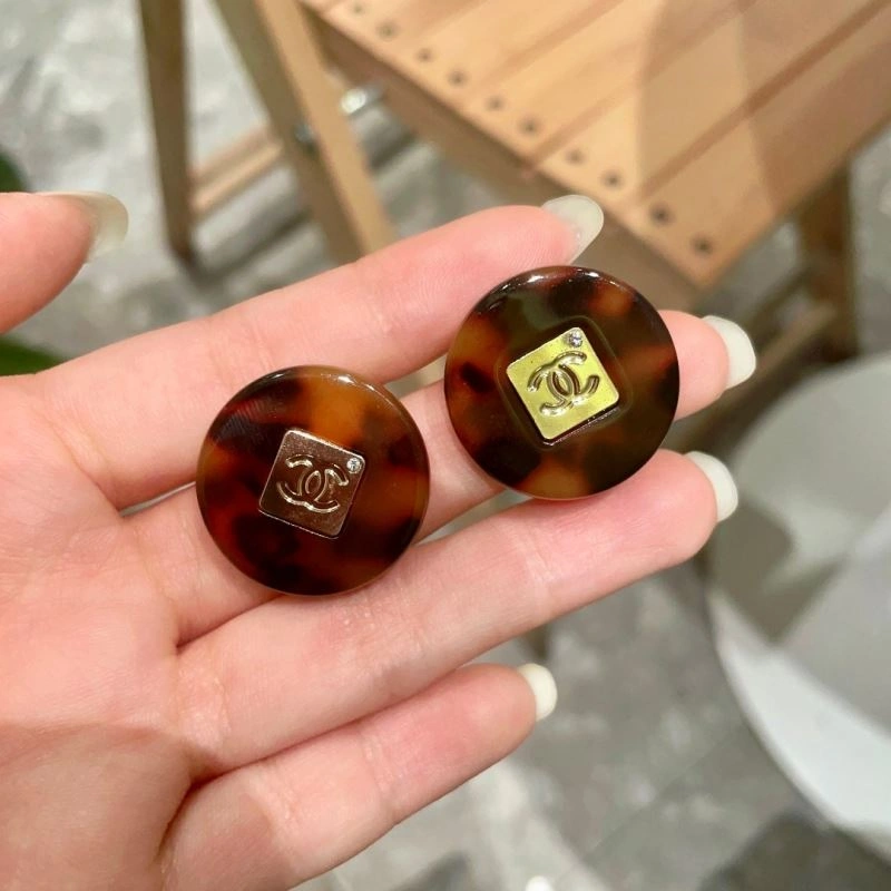 Reliable Chanel Earrings 228923