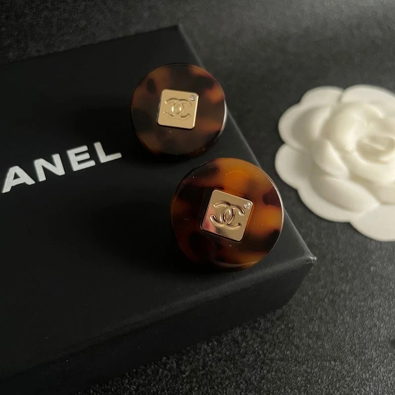 Reliable Chanel Earrings 228923