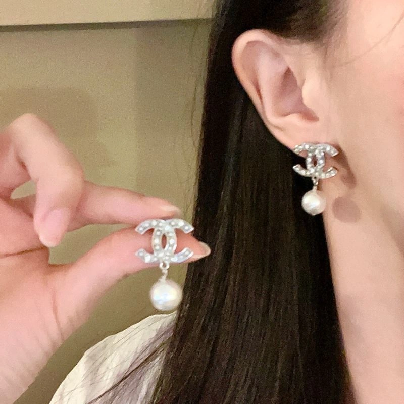 Chanel Earrings ComfortFit 228936