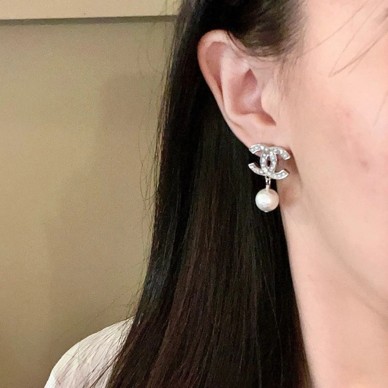 Chanel Earrings ComfortFit 228936