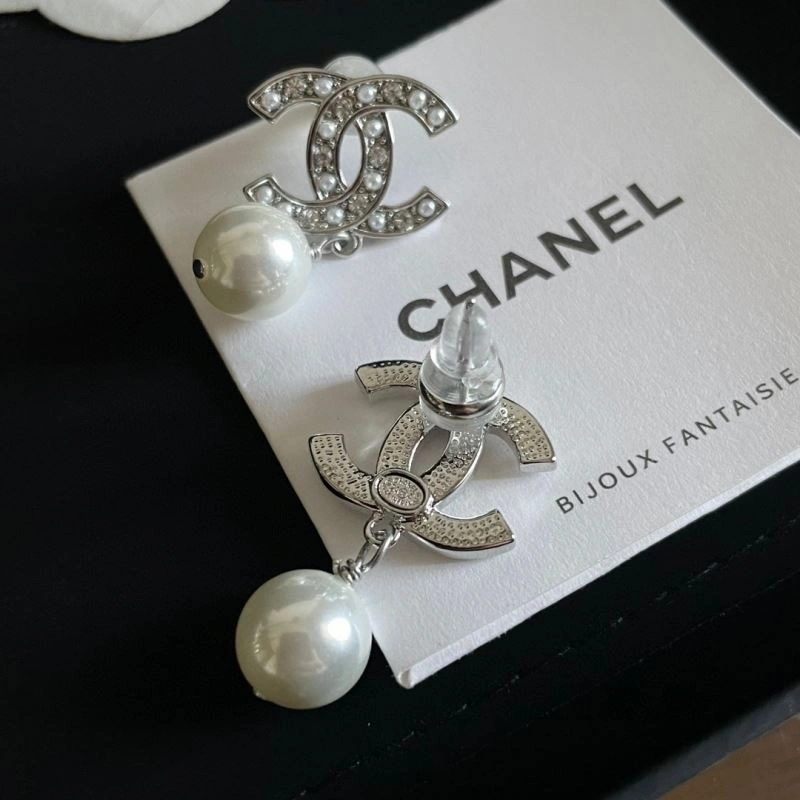 Chanel Earrings ComfortFit 228936