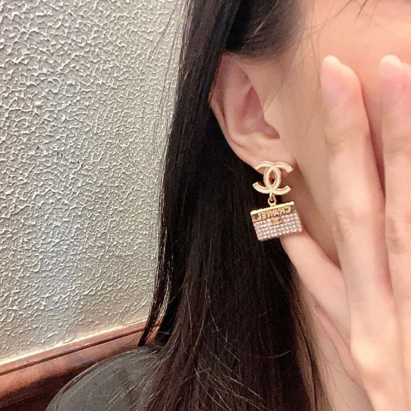 Chanel Earrings StreetReady 228941