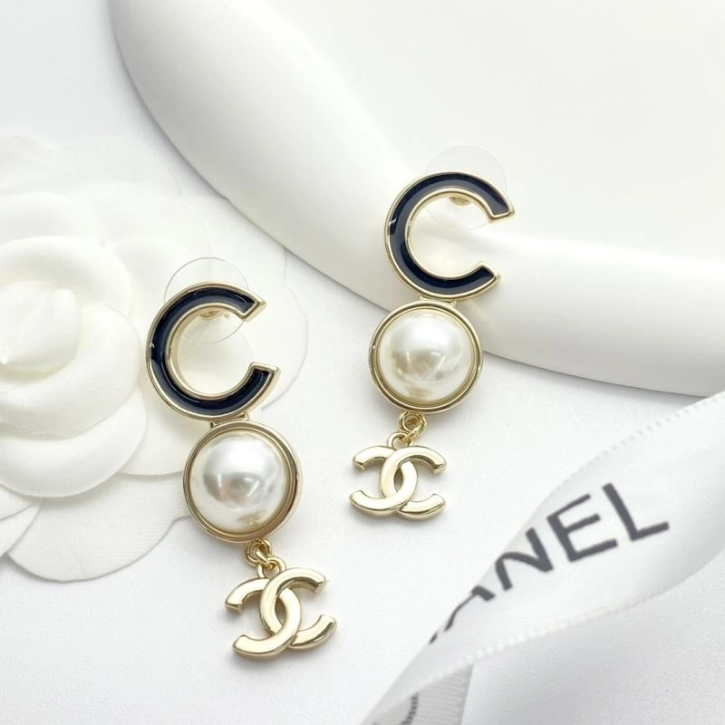 Affordable Chanel Earrings 228919