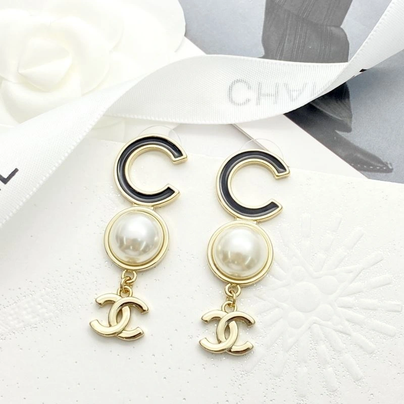 Affordable Chanel Earrings 228919