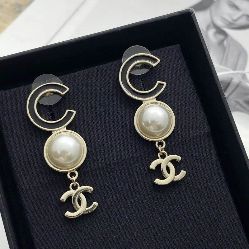 Affordable Chanel Earrings 228919