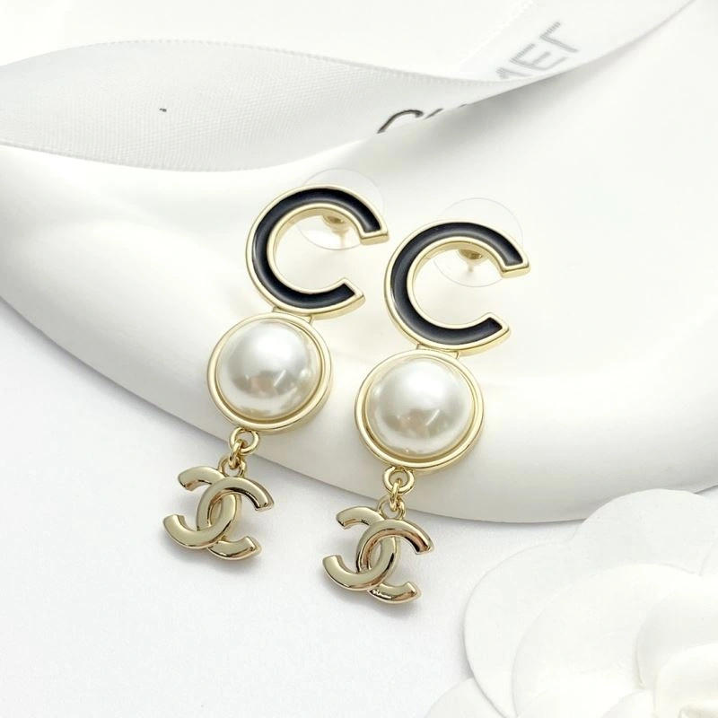 Affordable Chanel Earrings 228919