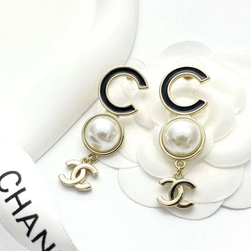 Affordable Chanel Earrings 228919