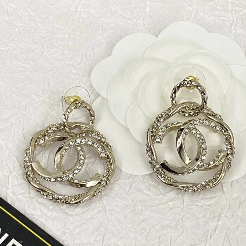 Sleek Chanel Earrings 228892