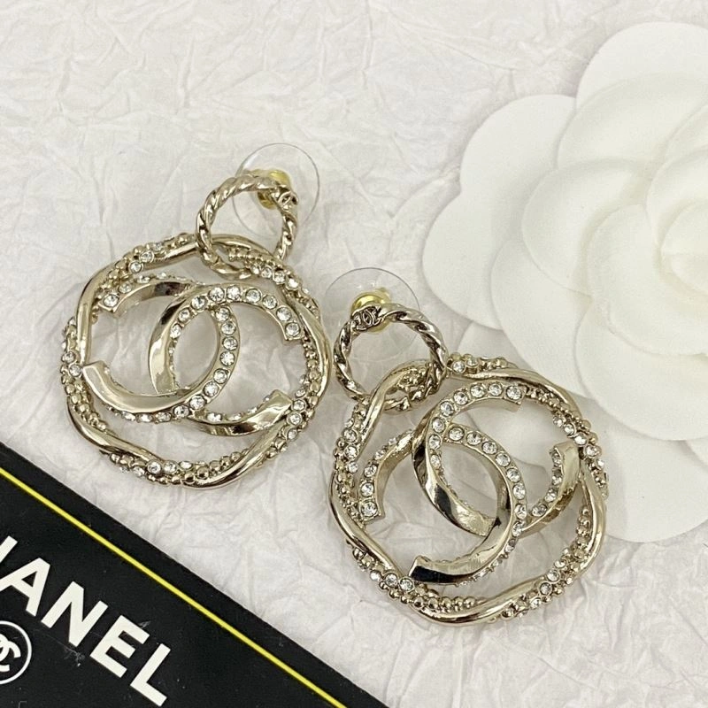 Sleek Chanel Earrings 228892