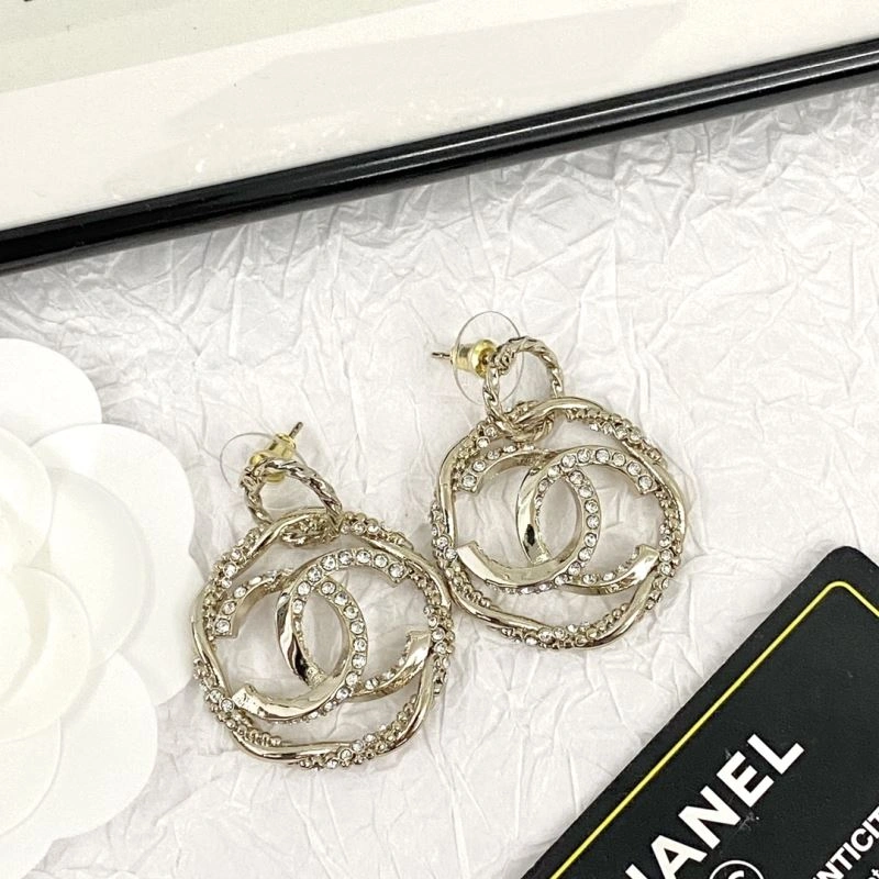 Sleek Chanel Earrings 228892