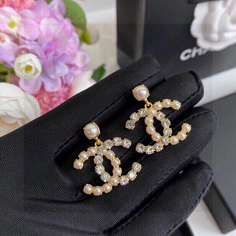 Chanel Earrings Affordable 228893