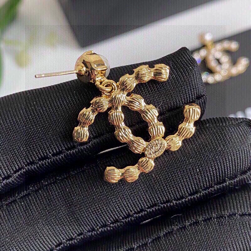 Chanel Earrings Affordable 228893