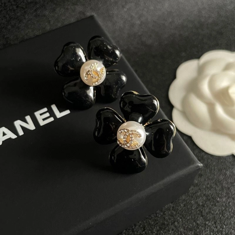 Vibrant Chanel Earrings 229007