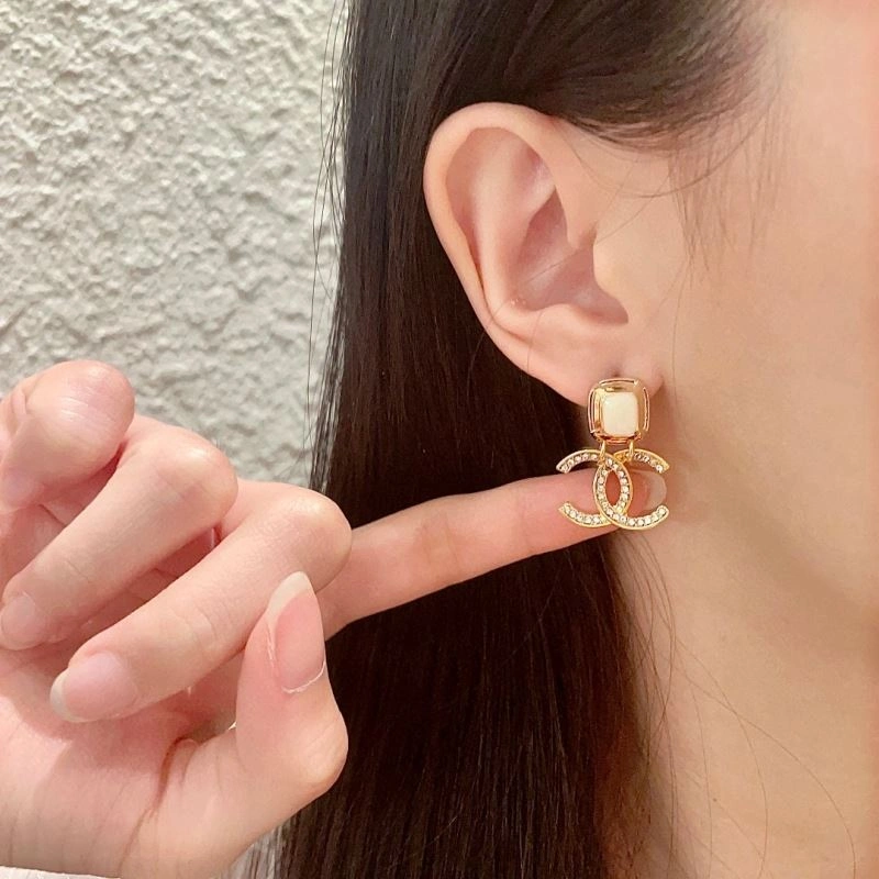 Chanel Earrings Soft 228918