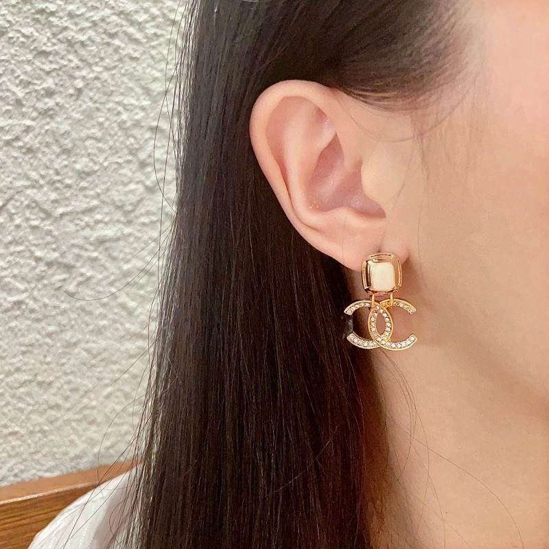 Chanel Earrings Soft 228918