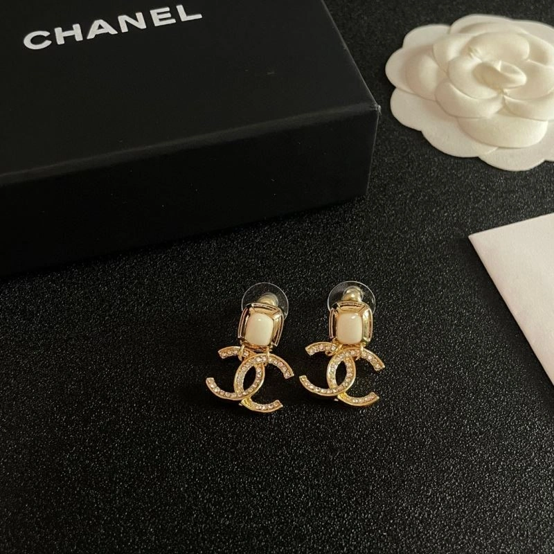 Chanel Earrings Soft 228918
