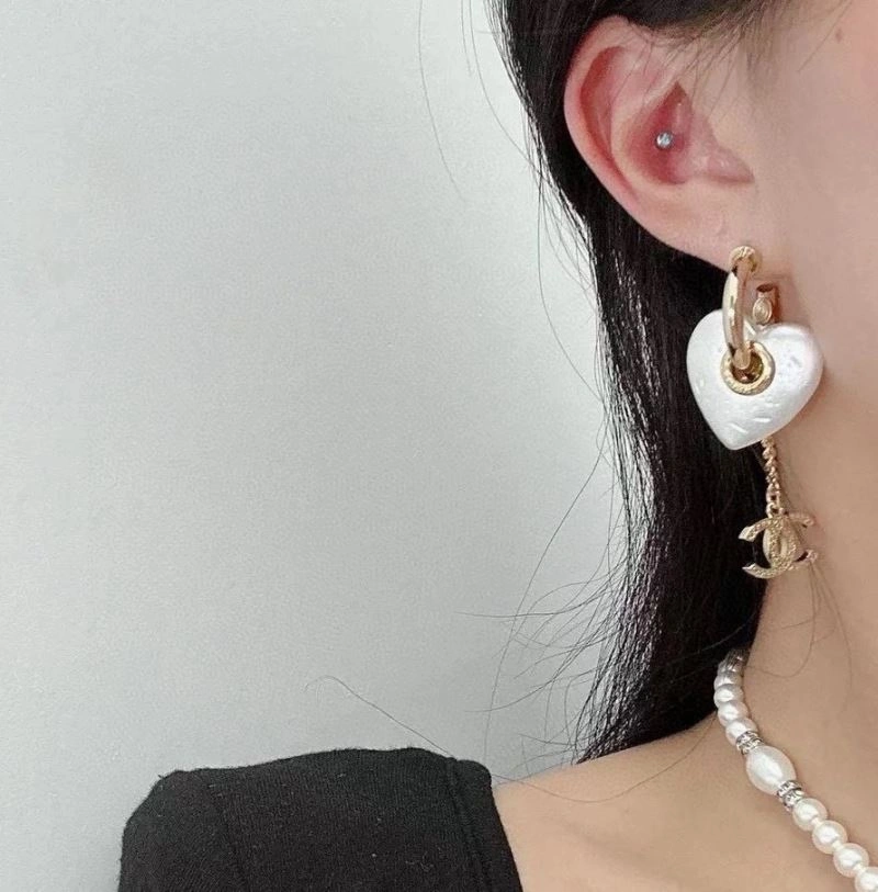 Breathable Chanel Earrings 228935