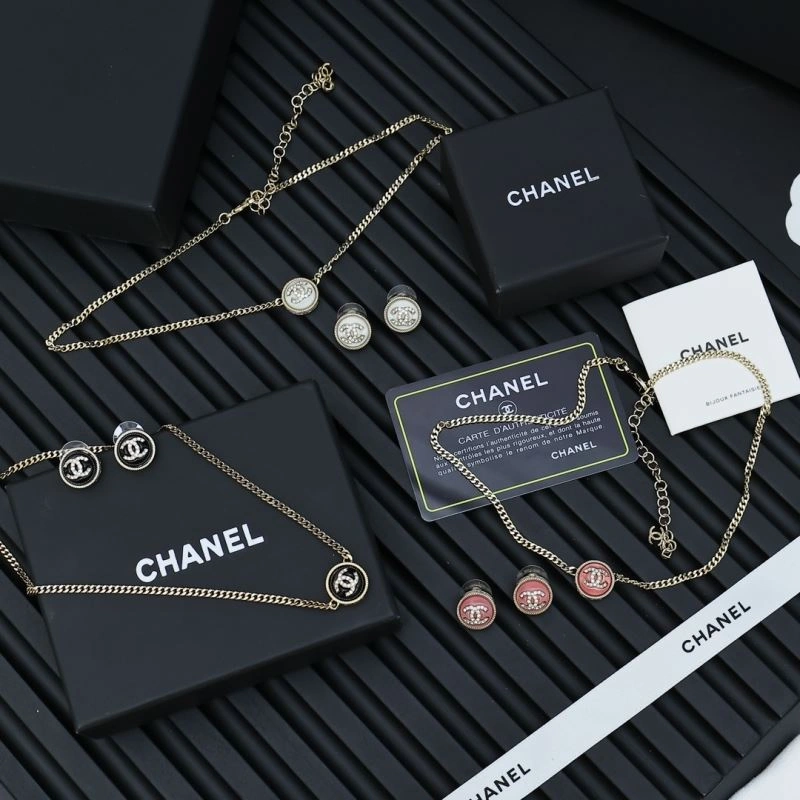 Chanel Earrings Timeless 228875