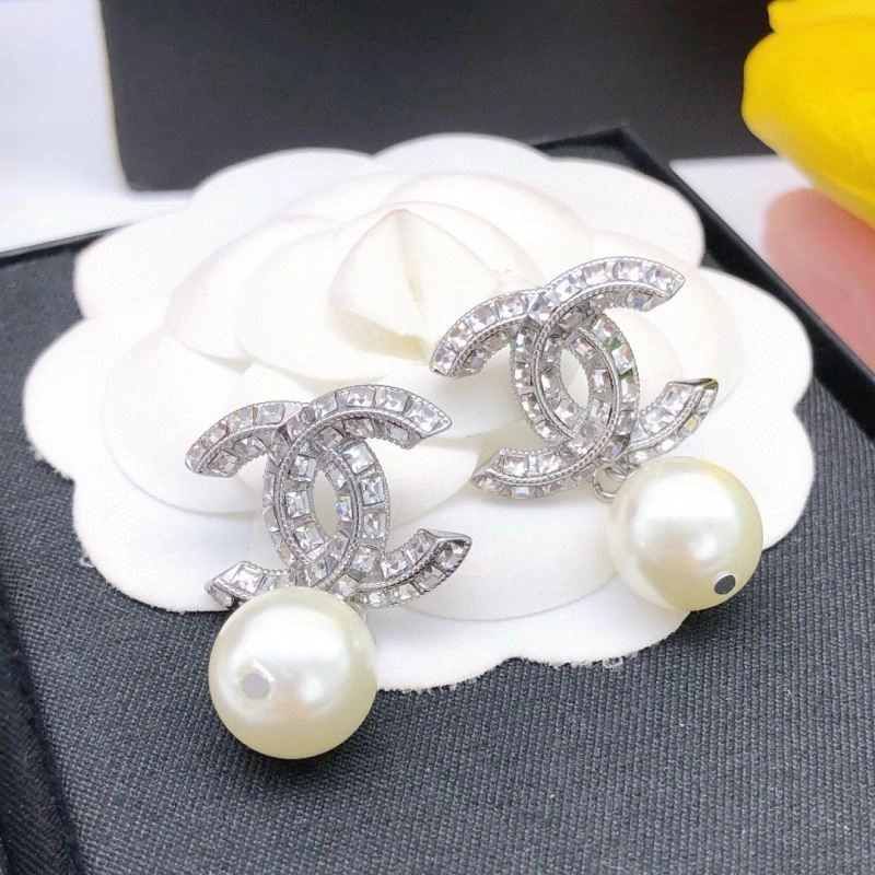 Chanel Earrings HighQuality 228873