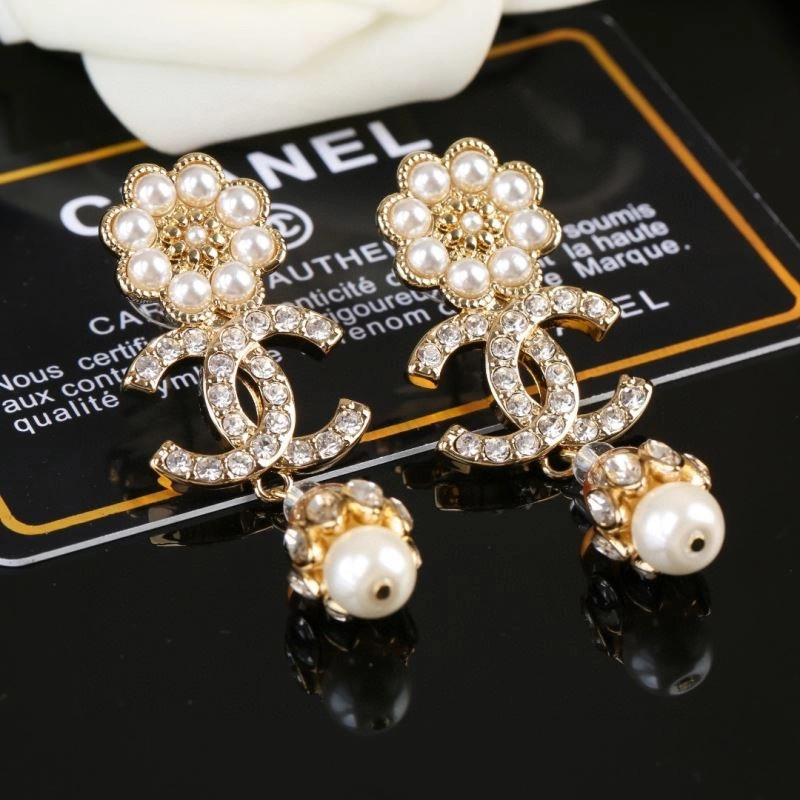 Chanel Earrings SmoothTexture 228874