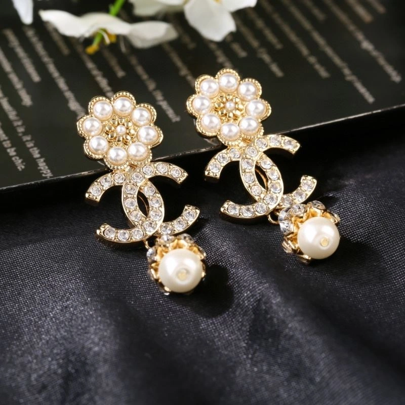 Chanel Earrings SmoothTexture 228874