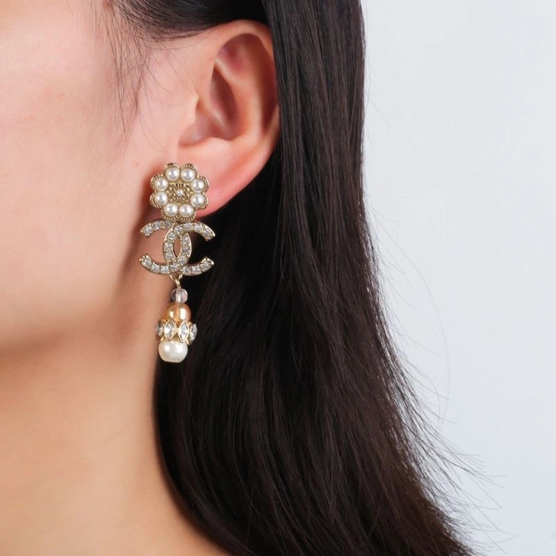 Chanel Earrings SmoothTexture 228874
