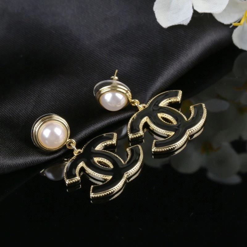 Chic Chanel Earrings 228869