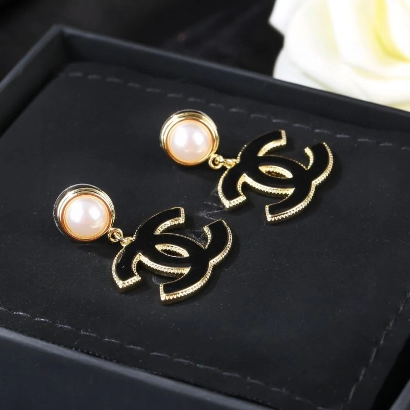 Chic Chanel Earrings 228869