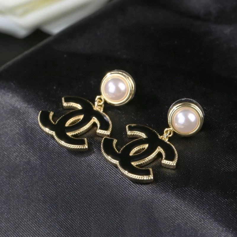 Chic Chanel Earrings 228869