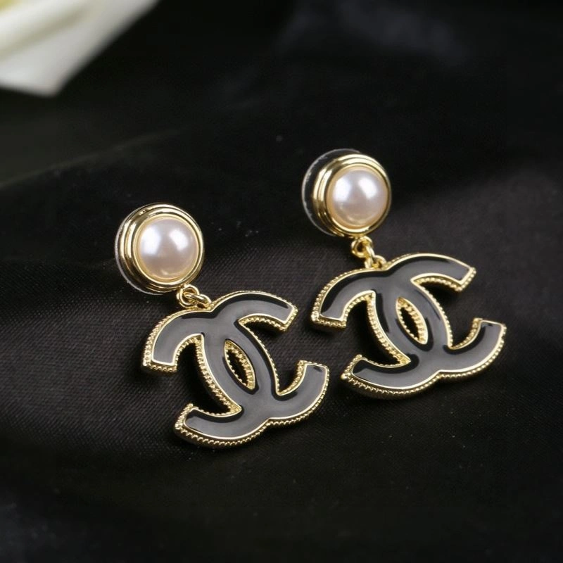 Chic Chanel Earrings 228869
