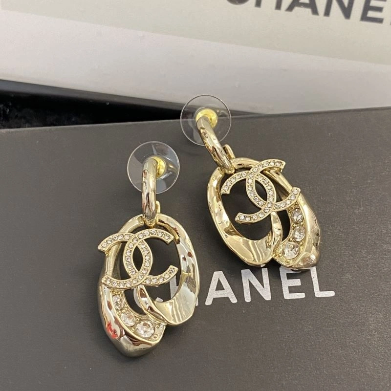Lightweight Chanel Earrings 228870