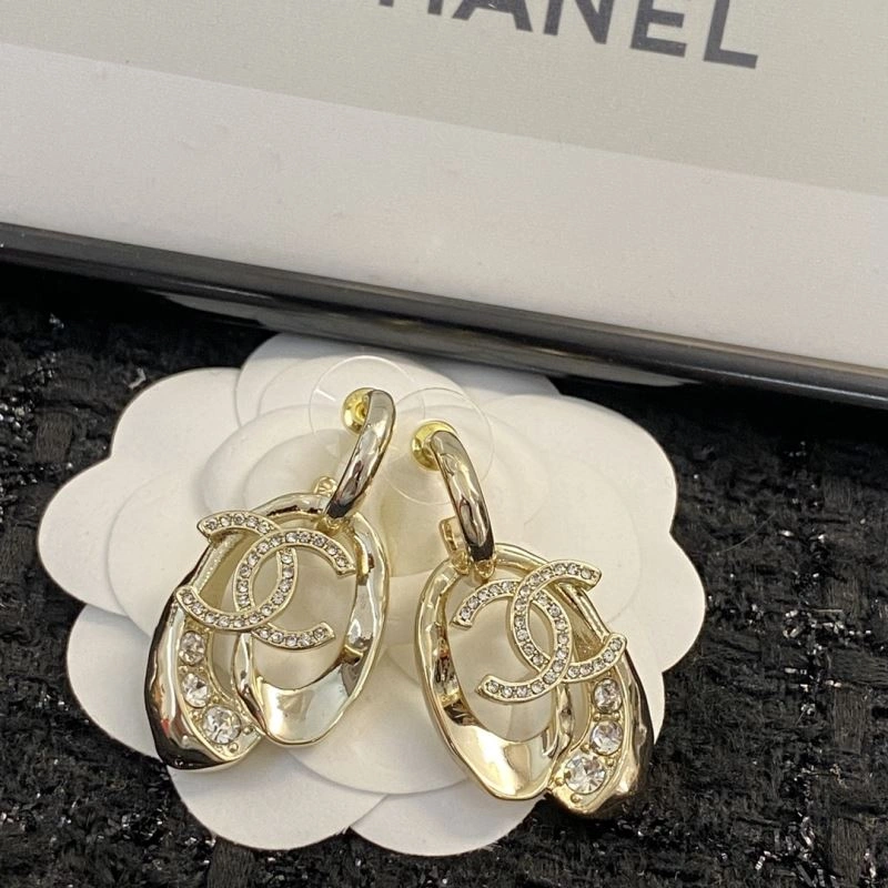 Lightweight Chanel Earrings 228870