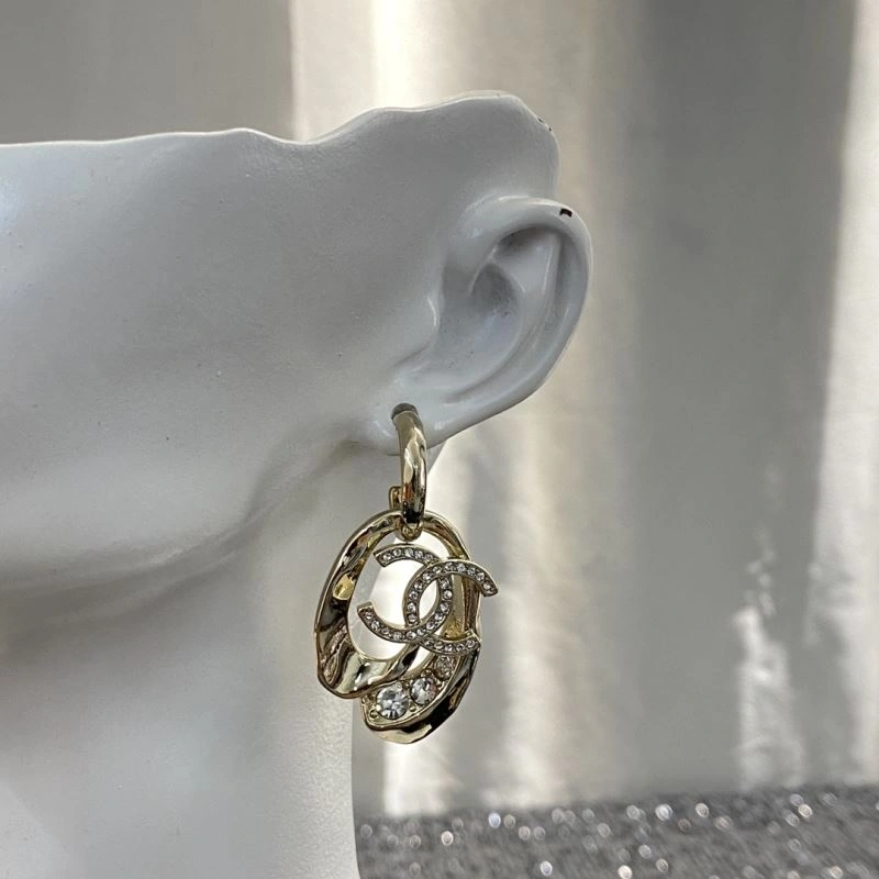 Lightweight Chanel Earrings 228870