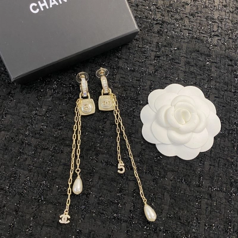 Chanel Earrings Comfortable 228861