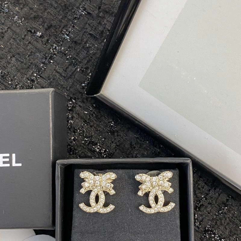 Affordable Chanel Earrings 228880