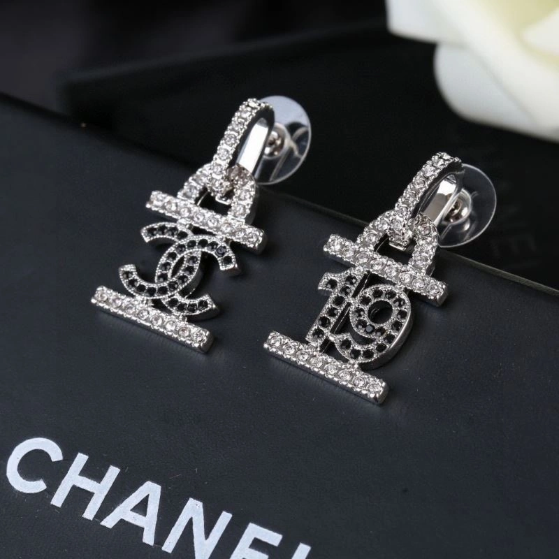 Chanel Earrings Breathable 228921