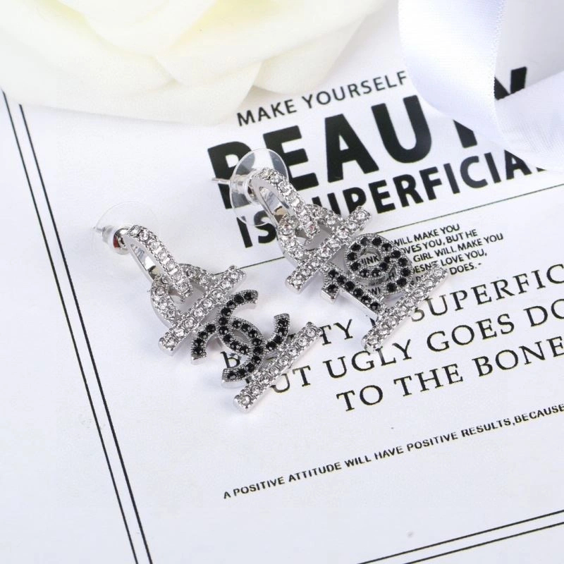 Chanel Earrings Breathable 228921