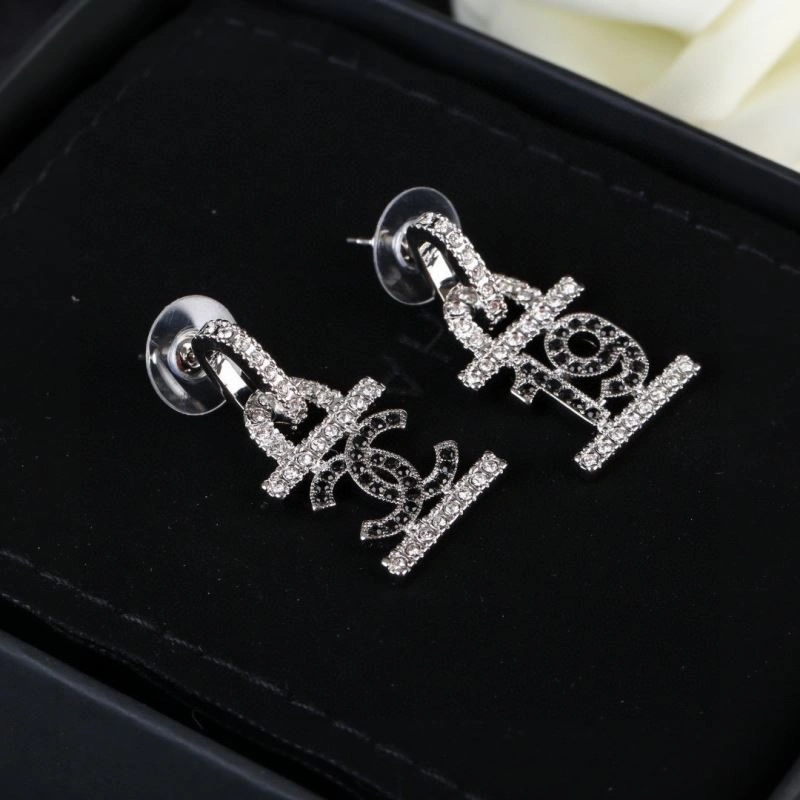 Chanel Earrings Breathable 228921