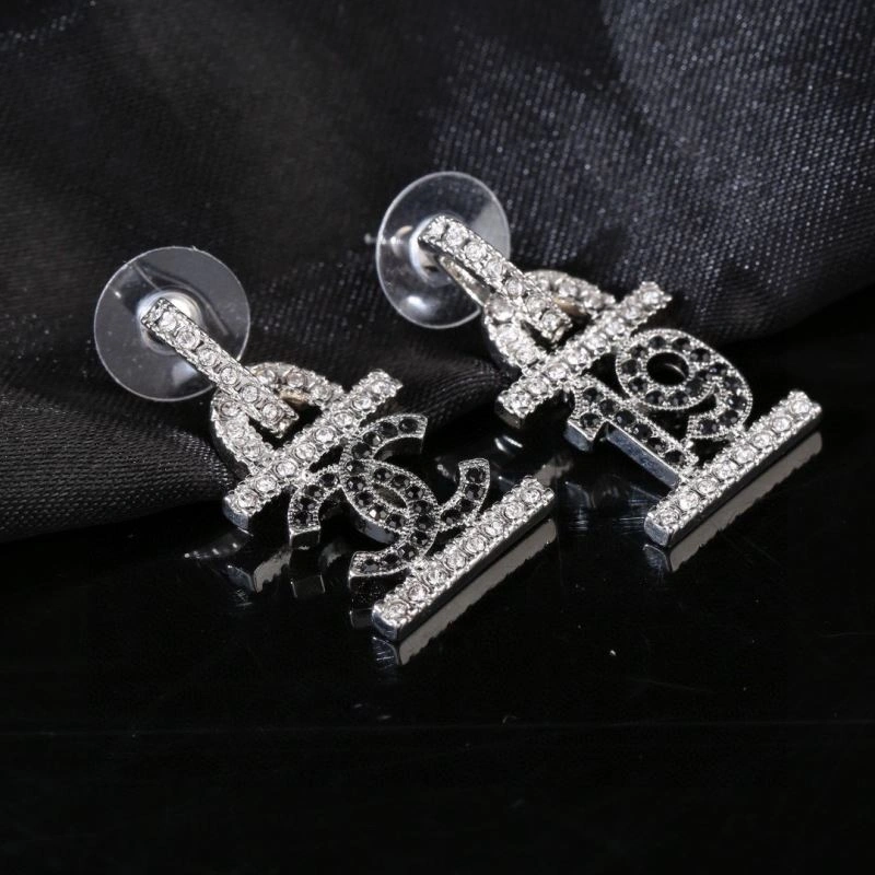 Chanel Earrings Breathable 228921