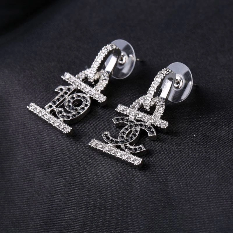 Chanel Earrings Breathable 228921