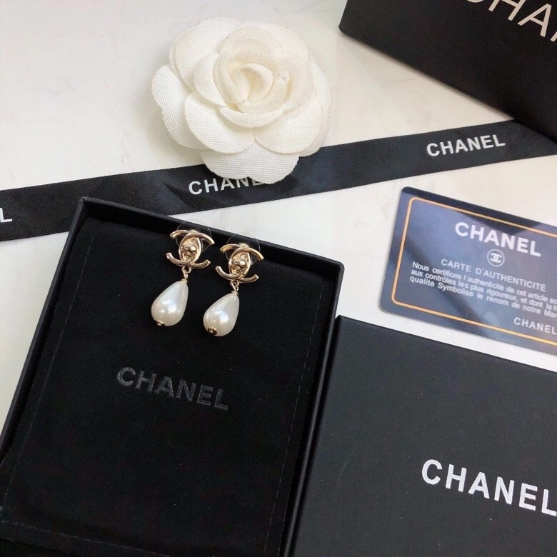 Chanel Earrings FashionForward 228853